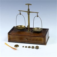 Antique portable scale in original wooden box