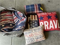 GROUP OF PATRIOTIC PILLOWS, PLAQUE, ECT