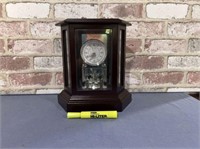 WALLACE BATTERY OPERATED TABLE TOP CLOCK