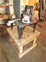 CRAFTSMAN 11/2 HP ROUTER W/ TABLE & STAND