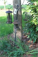 5-6" Three  Point Shepherd Hook W/ BIrd Feeders