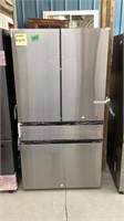 Samsung refrigerator and Freezer 35 3/4? w x 28