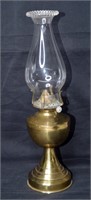 Vintage Brass Base Oil Lamp - Pie Crust Chimney