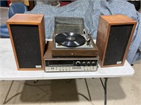 Stereo record player and speakers set
