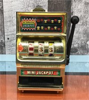 Mini Jackpot coin-op table top slot machine - runs