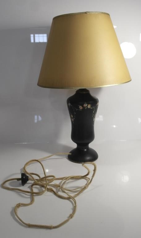 1920S SMITH POTTERIES VELTA ARTWARE LAMP