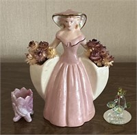 Porcelain figurine & knicknacks