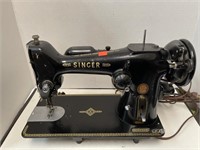 Old SINGER Sewing Machine Vintage Model #206K