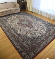 Classic Persian Pattern Low Pile Wool Area Rug