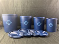 4 piece Tupperware canisters