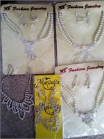 F - LOT OF COSTUME JEWELRY SETS (S1)