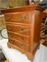 4 Drawer Chest of Drawers