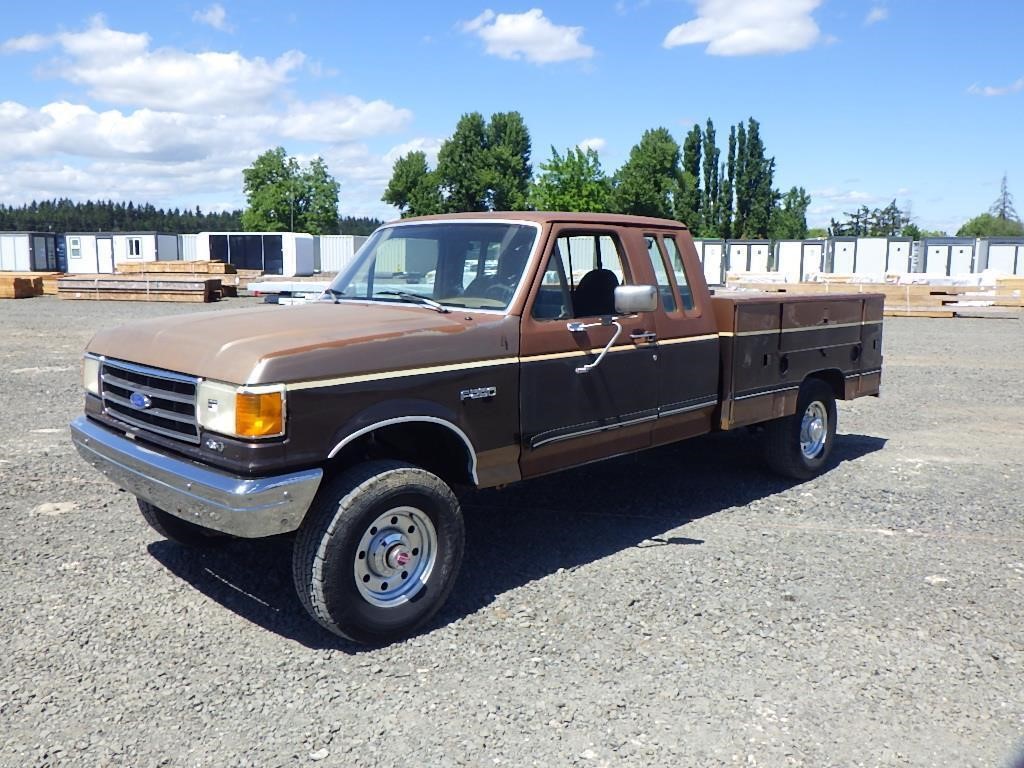 1990 Ford F250 8' S/A Utility Truck