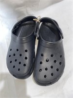 CROCS COMFORT SIZE 7 MEN or  9 WOMEN