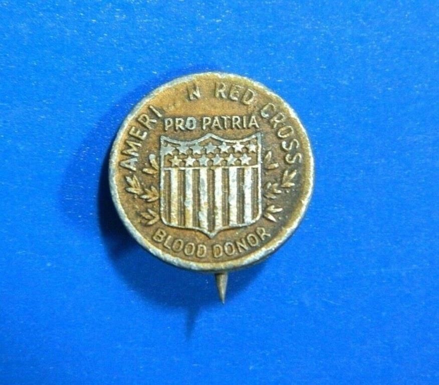 VINTAGE AMERICAN RED CROSS BLOOD DONOR PRO pin