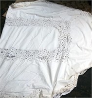 Table Cloth; White
