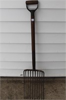 ANTIQUE PITCH FORK - NICE COUNTRY DECOR