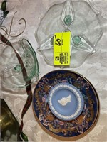 DECORATIVE ITEMS INCLUDING  FRUIT BOWL, ETC