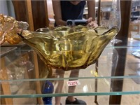 Yellow depression glass serving bowl 8”