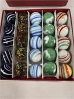 Box of Akro Agates shooter marbles