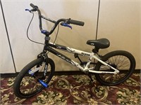 Kent Ambush 20 In. Child’s Dirt Bike