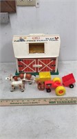 1967 Fisher price family farm with figures