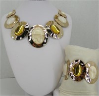 20" Gold, Yellow, & White Necklace & Bracelet