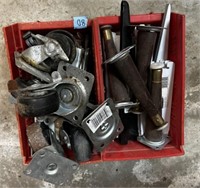 Joblot of casters, legs