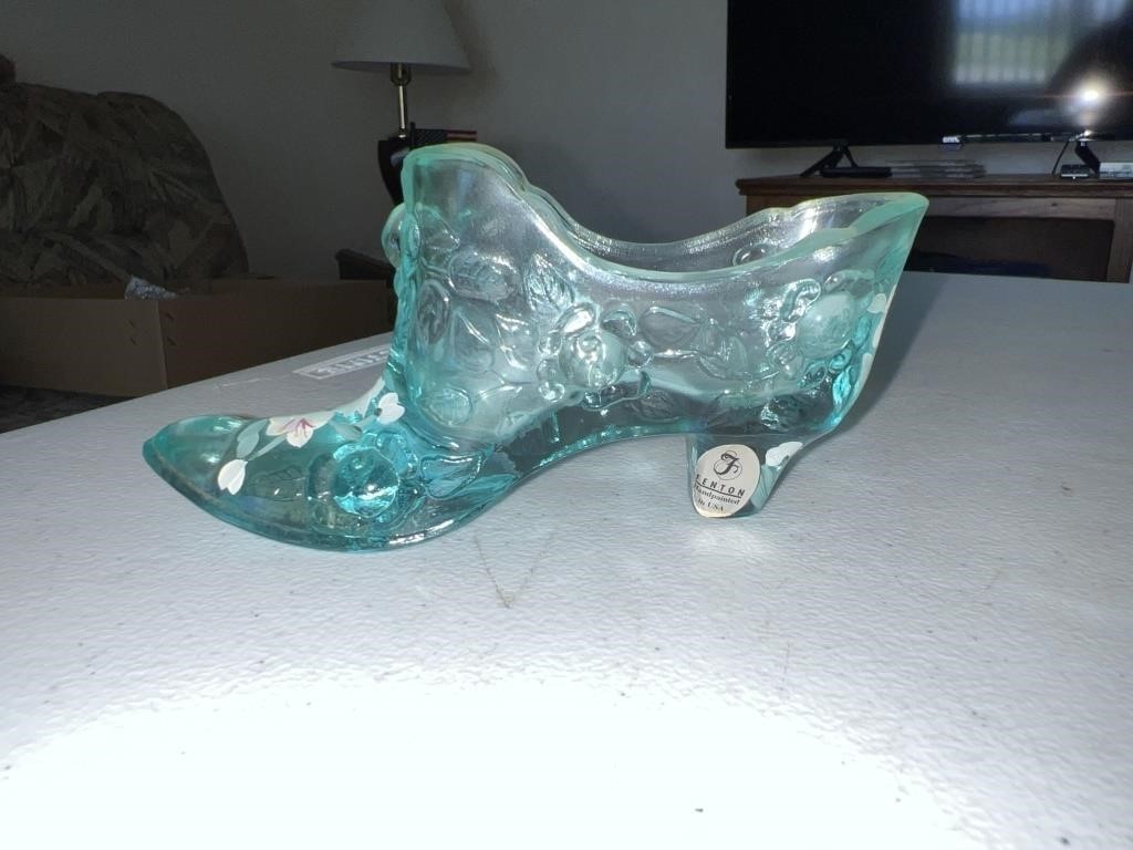 Fenton hand painted shoe 6in long