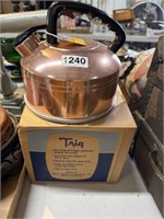 Vintage West Bend TRIQ tea kettle in box