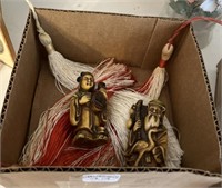 Lot of 3 tassels & 2 asian figurines