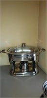 Chafing dish with burner