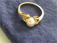 Ring 14KT Gold, pearl look, diamond chips