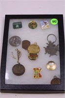 LOT OF ASSORTED PINS, PENDANTS & KEYCHAINS