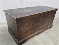 Blanket chest 39"17"19"