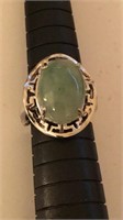 Sterling Silver w Green Stone Ring Size 4.5
