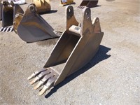 15" Backhoe Bucket w/ Teeth