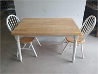 Dining table with two chairs 30x80x30