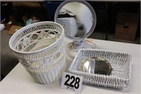 Baskets & Lighted Magnification Mirror