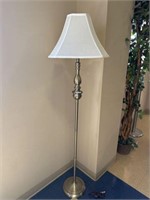 Modern bronze finish Floor lamp 60"h to socket