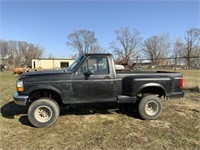 Ford F-150 4x4 302 v8 200,000 miles new lift,