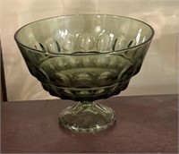 Beautiful green glass fruit bowl aerie 9 inches