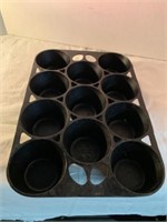 GRISWOLD #10 CAST IRON MUFFIN PAN