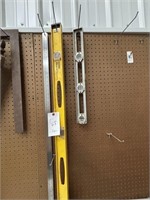2 Levelers & Metal Measuring Stick