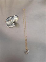 Metal, hinged, magnetic trinket w necklace