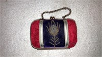 Tiny Victorian velvet purse 3’’ long metal