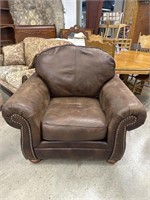 VERY NICE LIVING ROOM CHAIR