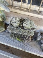 Vintage Garden Statuary - Frogs Welcome