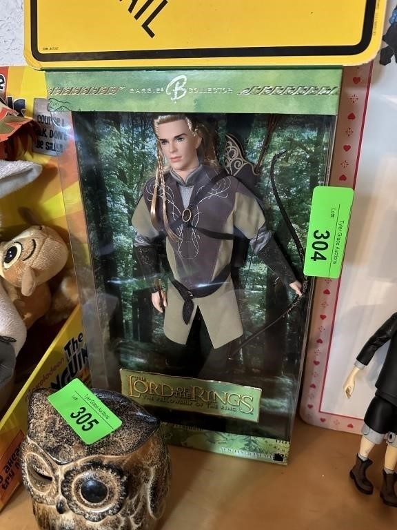 BARBIE LORD OF THE RINGS LEGOLAS ACTION FIGURE