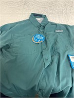 Columbia small shirt